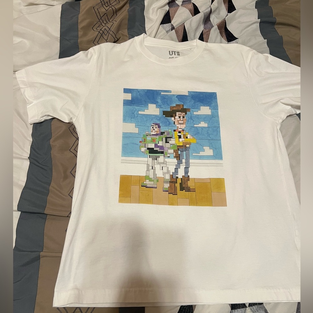 NEW! Men’s Uniqlo x Pixar x Adam Lister Short Sleeve T-Shirt Size Medium no tags